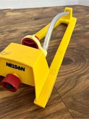 Nelson Rainshower Oscillating Lawn Sprinkler USA Vintage